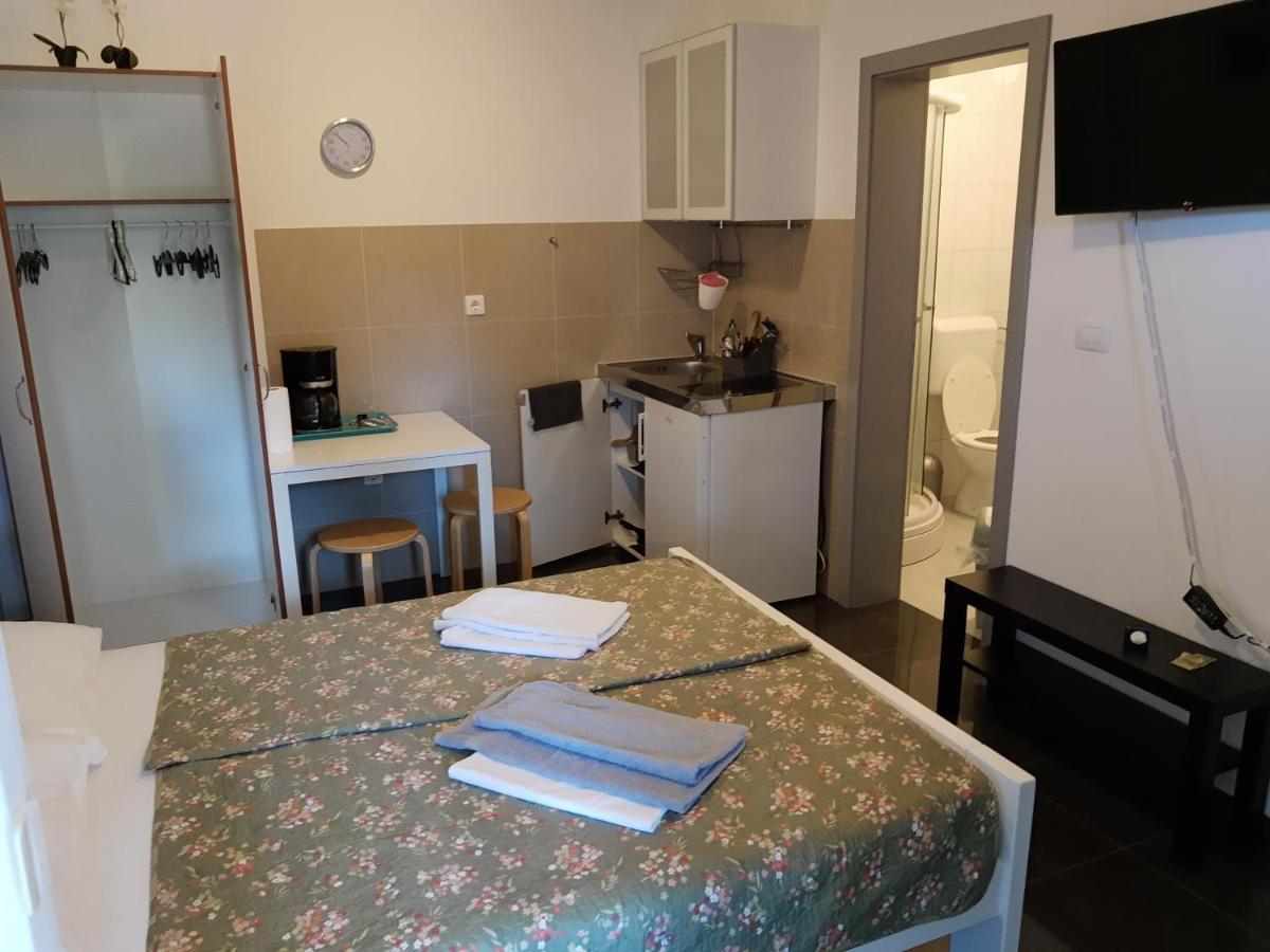Apartments Ina メドゥリン エクステリア 写真